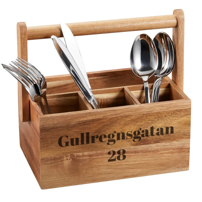 Bestickställ till uteköket - med personlig gravyr