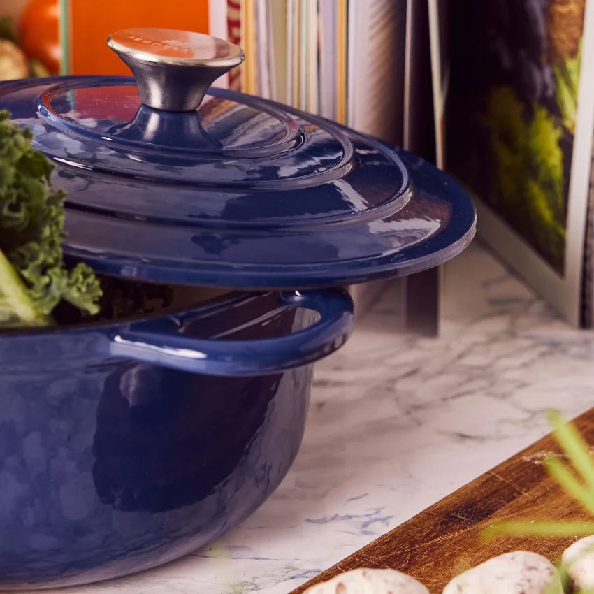 Emaljerad gjutjärnsgryta