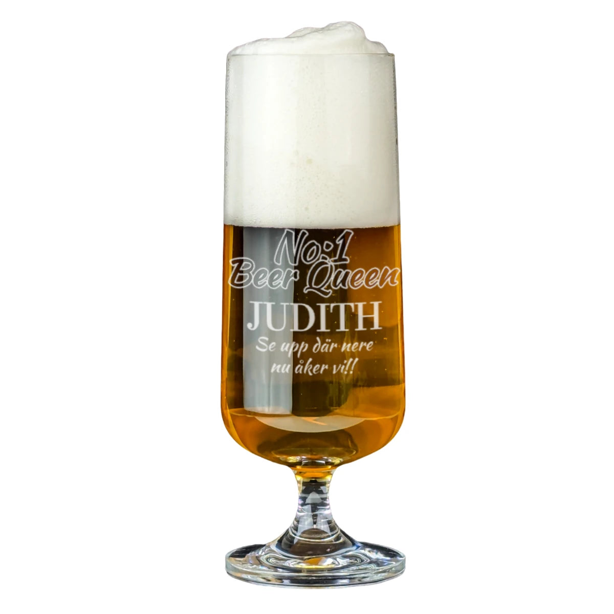 ölglas på fot med gravyr