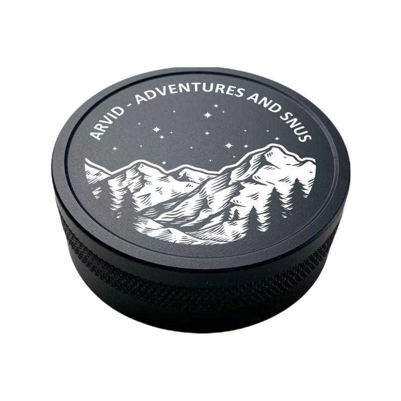 Snusdosa med gravyr - Adventure