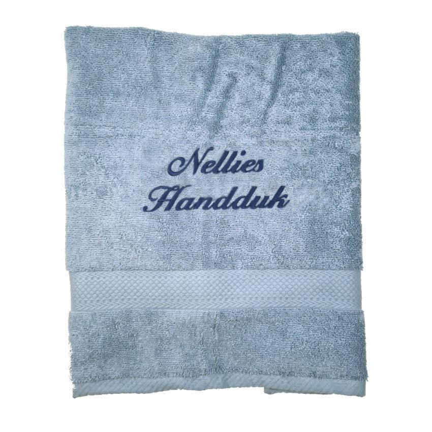 Handduk med namn - duvblå - kursiv text